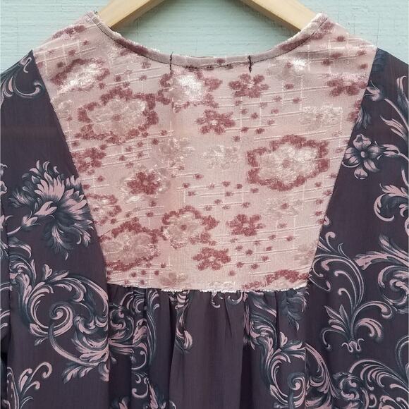 Velvet Long Sleeve Cover-up w/ Tassels Paisley - Picture 6 of 7